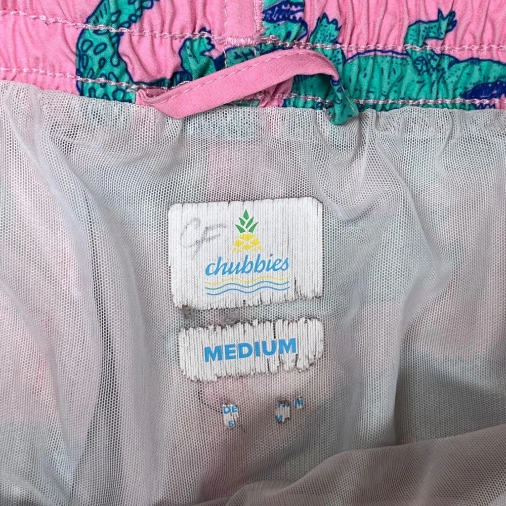 Chubbies Swim Trunks Mens Medium Pink Teal Alligator Print Mesh Lined Shorts